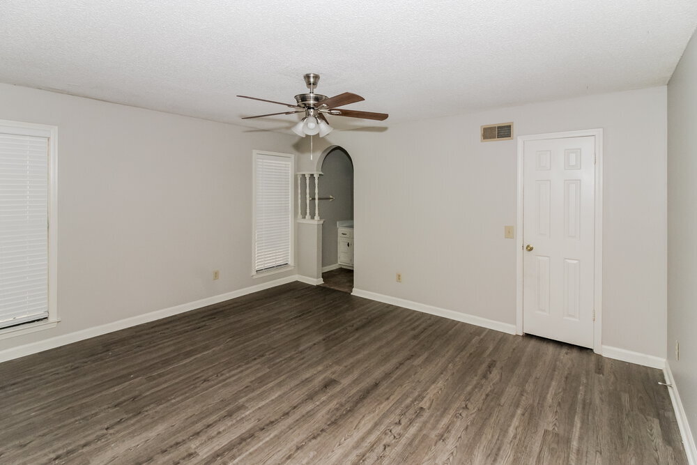 Building Photo - 4580 Blandford Dr