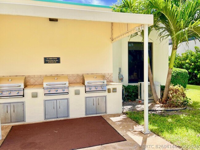 Building Photo - 2800 N Ocean Dr