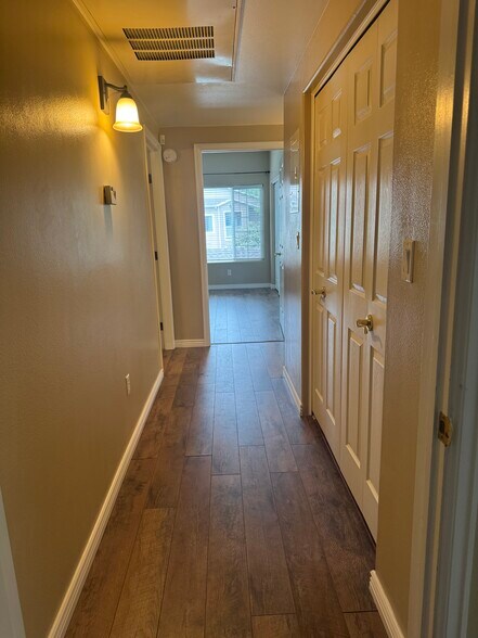 Building Photo - 8438 Thunder Ridge Way