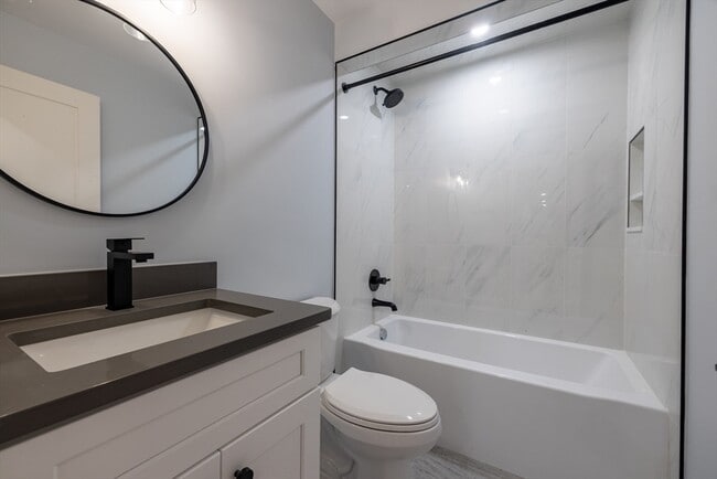 Building Photo - 663 Columbia Rd