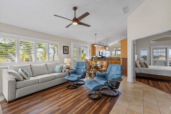 Building Photo - Furnished Home Close to Town