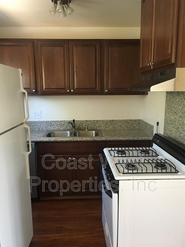 Building Photo - 4566 Maryland St