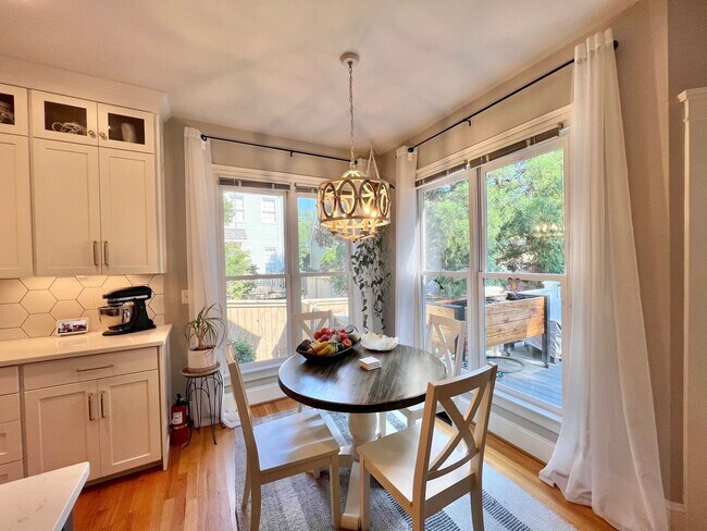 Building Photo - Gorgeous Custom Built 4BD, 3BA Holly Springs Home with Home Gym Setup and Fenced In Yard