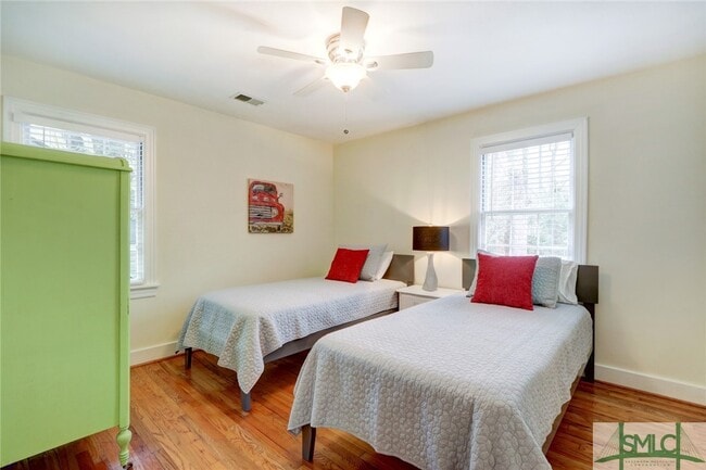 Building Photo - 240 Columbus Dr