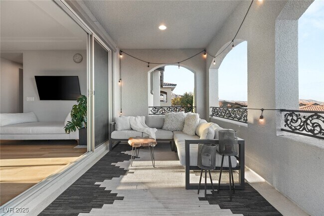 Building Photo - 258 Castellari Dr