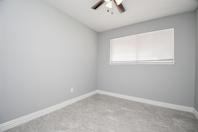 Building Photo - 4222 Cicada Ln