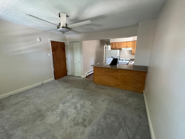 Building Photo - 657 Childs Ave
