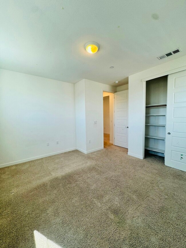 Building Photo - 5440 Guenoc Valley Ln