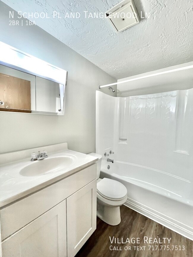 Building Photo - 343 N School Pl