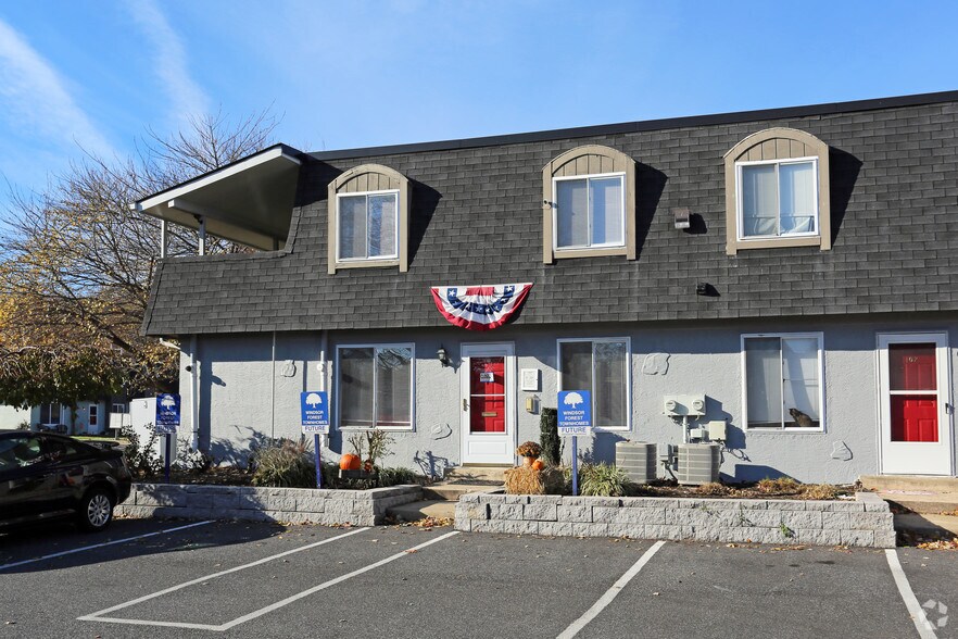 Windsor Forest Townhomes 101 Paisley Ln New Castle DE 19720