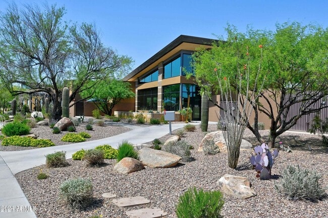 Building Photo - 3544 E Sands Dr