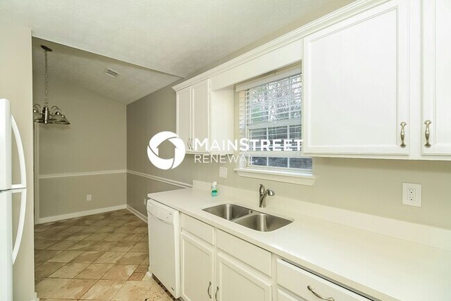 Building Photo - 3 Bedroom Pet-Friendly Home in Ellenwood, GA with Main Street Renewal