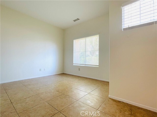 Building Photo - 83107 Greenbrier Dr