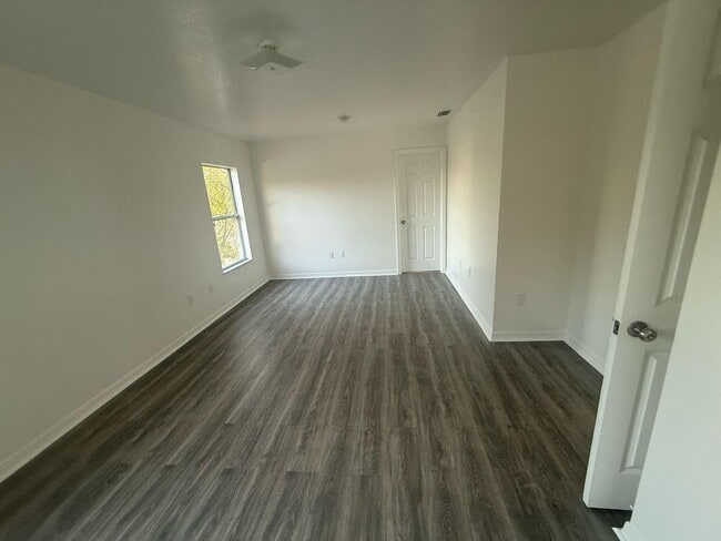 Building Photo - Stunning 3BR Home for Rent – Land O’ Lakes, FL