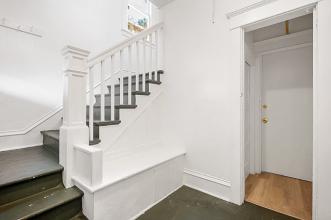 Primary Photo - 52ND Street Apartments