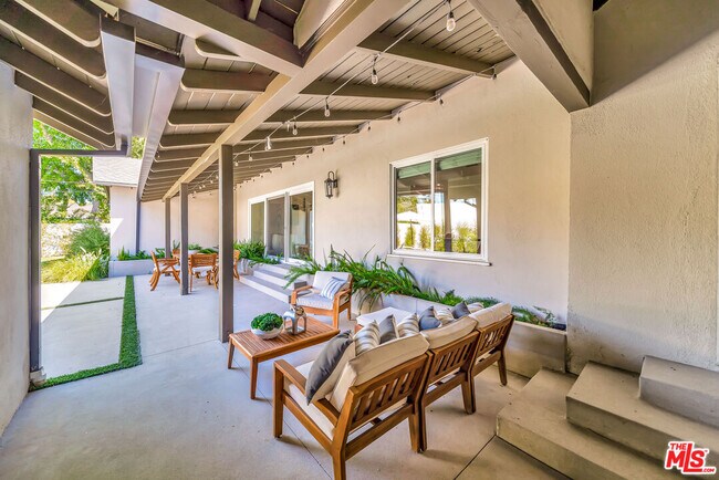 Building Photo - 19841 Henshaw St