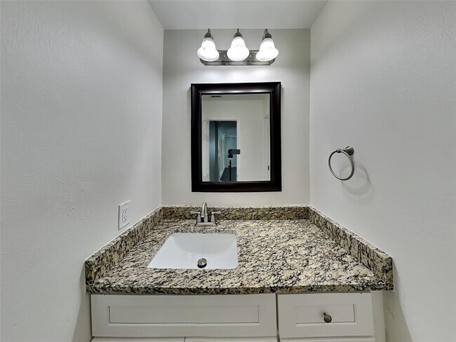 Building Photo - 6434 Tea Tree Dr