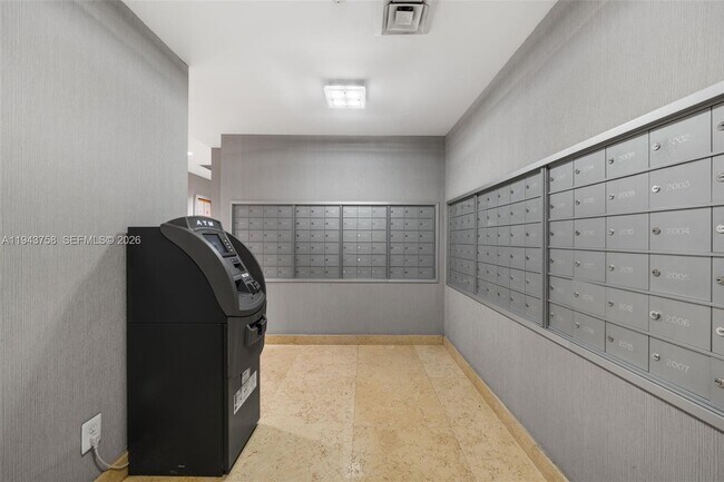 Building Photo - 60 SW 13th St