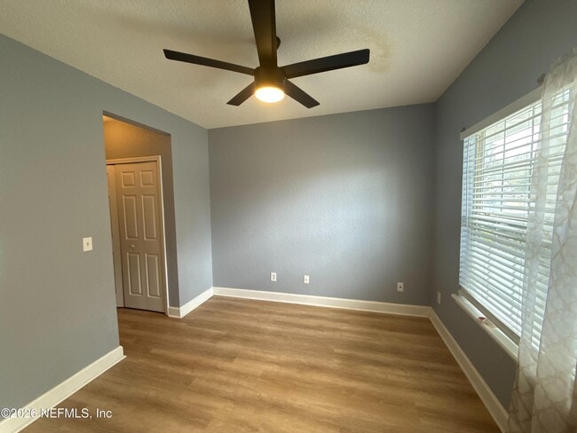 Building Photo - 1819 Lago Del Sur Drive