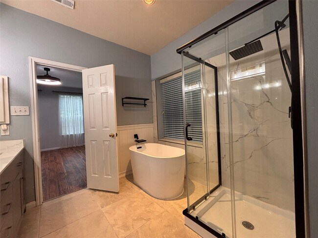 Building Photo - 3126 Valley Ct