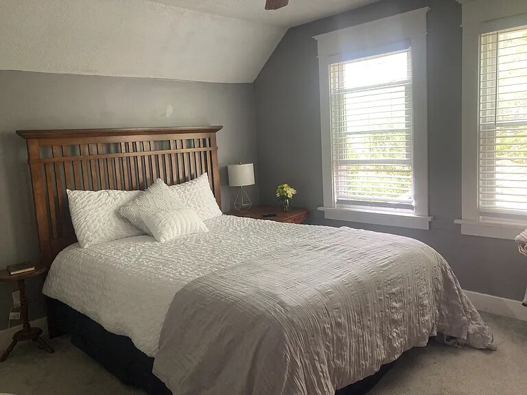 Building Photo - 462 Taunton Pl