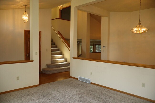 Building Photo - Room to Grow – 4 Bedrooms + Finished Basement
