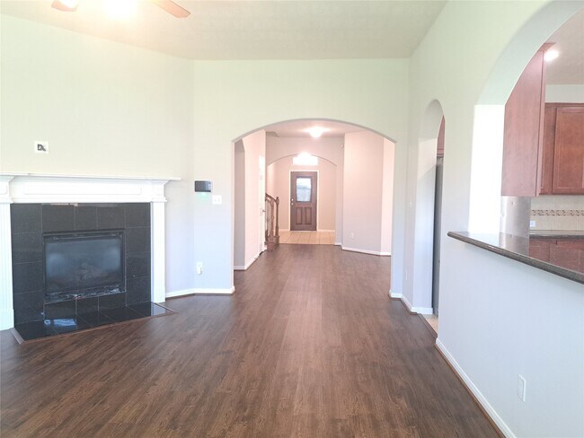 Building Photo - 26315 Fox Ridge Ln