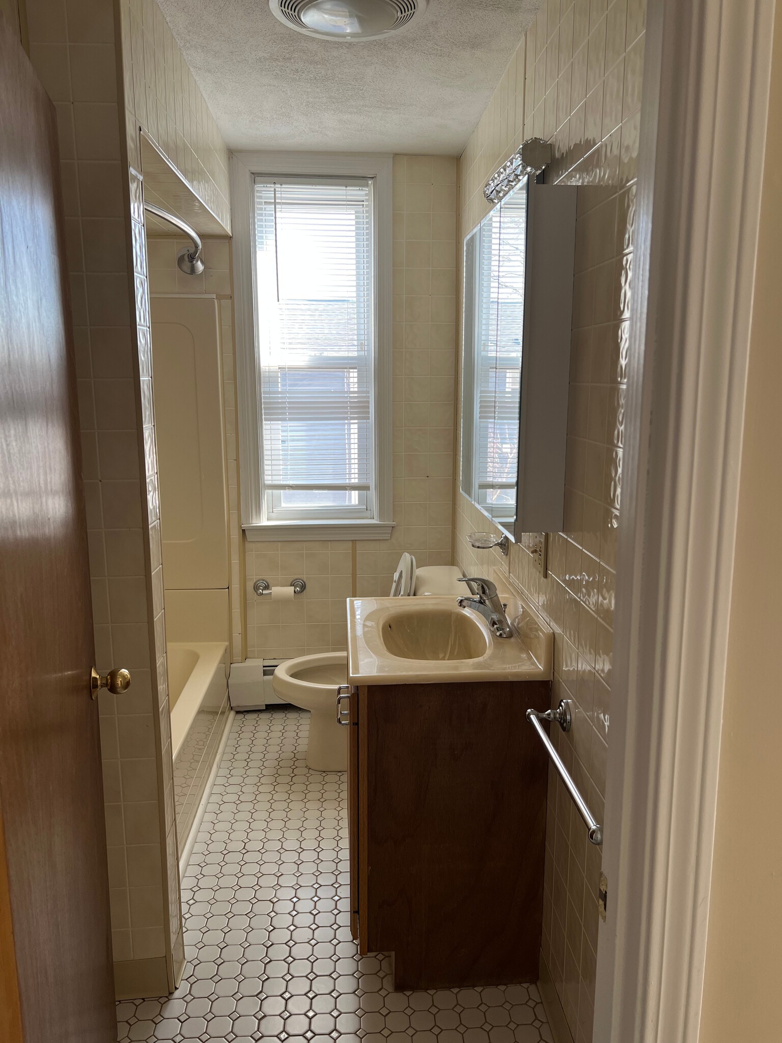 Building Photo - 28 Mercy St