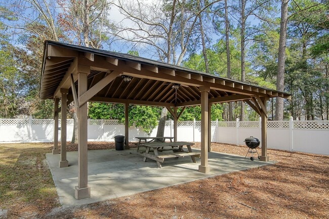 Building Photo - 188 Midland Pkwy