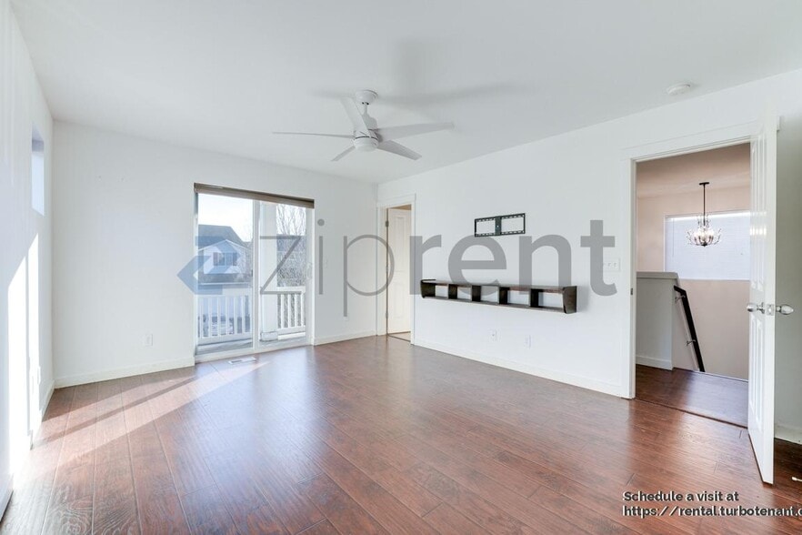 Building Photo - 1521 50th St NE