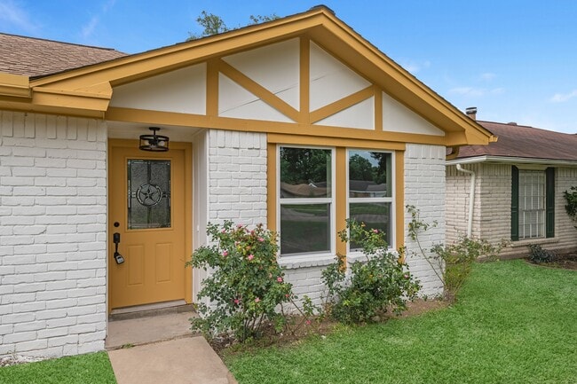 Building Photo - 14234 Cellini Dr