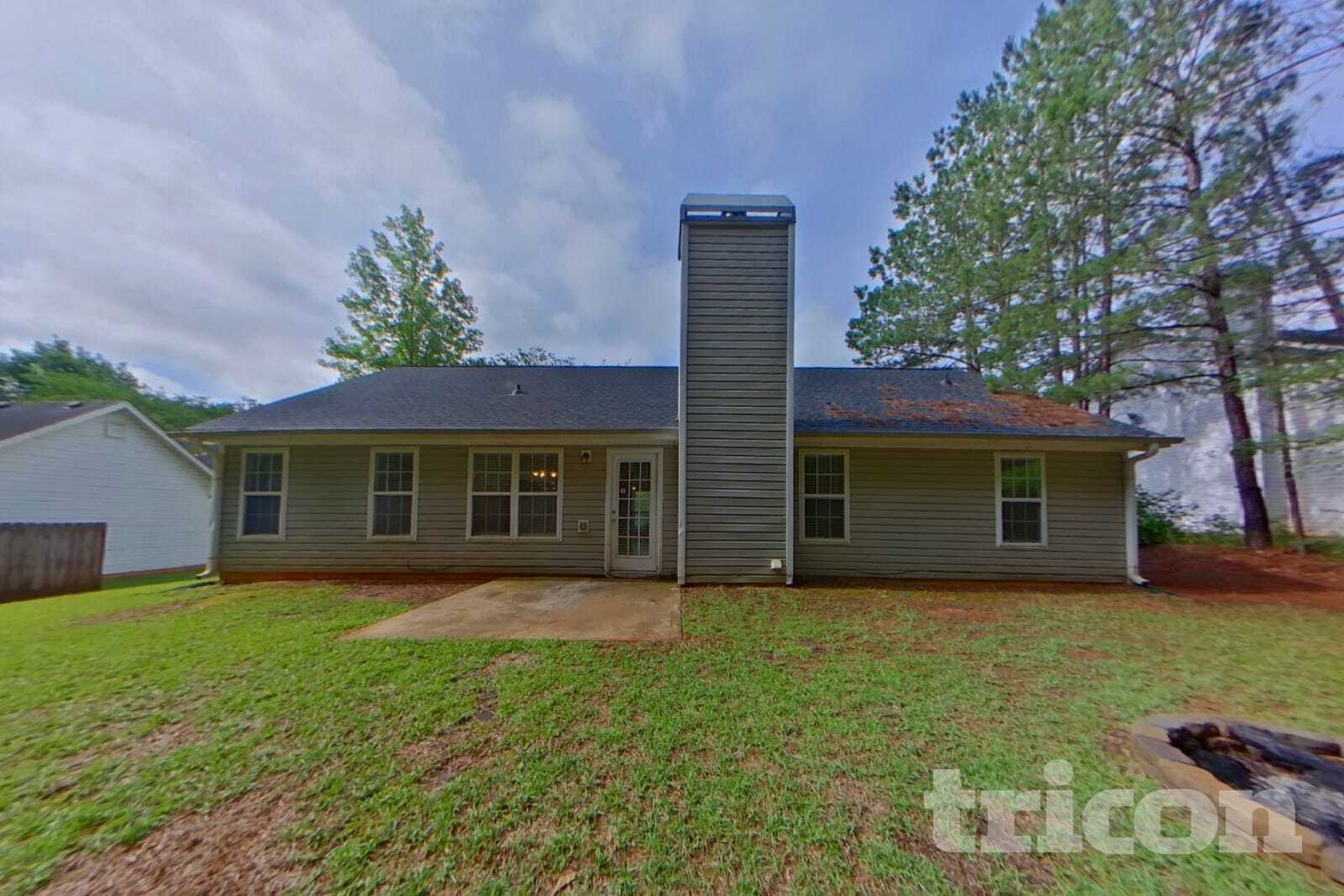 Building Photo - 20 E Lawn Dr