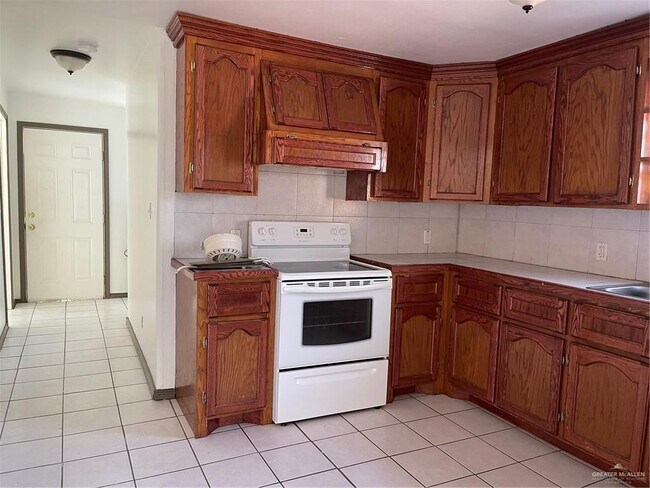 Building Photo - 313 N 17th St