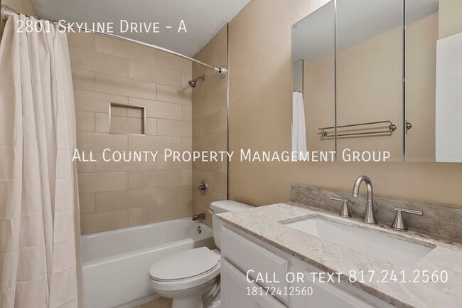 Building Photo - 2801 Skyline Dr