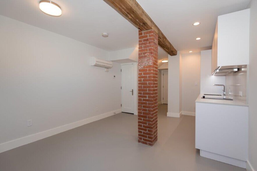 Building Photo - 461 Massachusetts Ave
