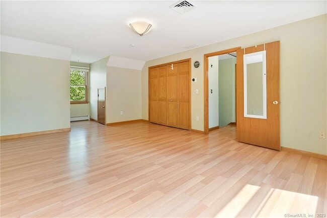 Building Photo - 25 Walcott Green