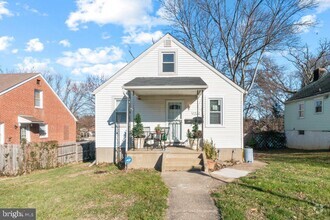 Building Photo - 4612 Woodlea Ave