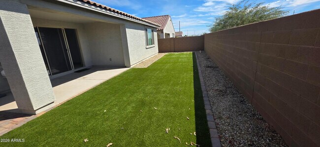 Building Photo - 14759 W Soft Wind Dr