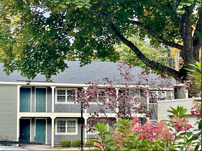 Building Photo - 93 Henry Law Ave