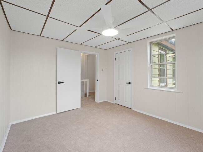 Building Photo - 45 Hall St