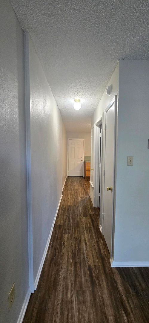 Building Photo - Available Now! Spacious 2-Bedroom, 1.5-Bat...