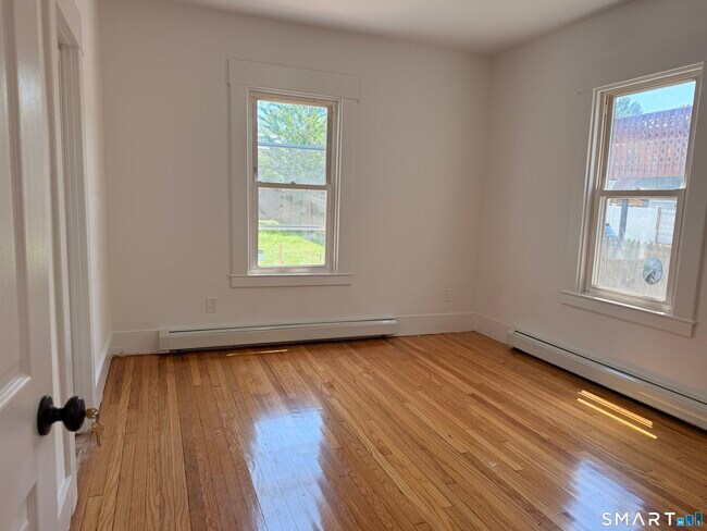 Building Photo - 133 Gerrish Ave