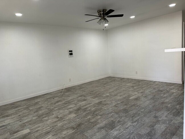 Building Photo - 3008 70th St