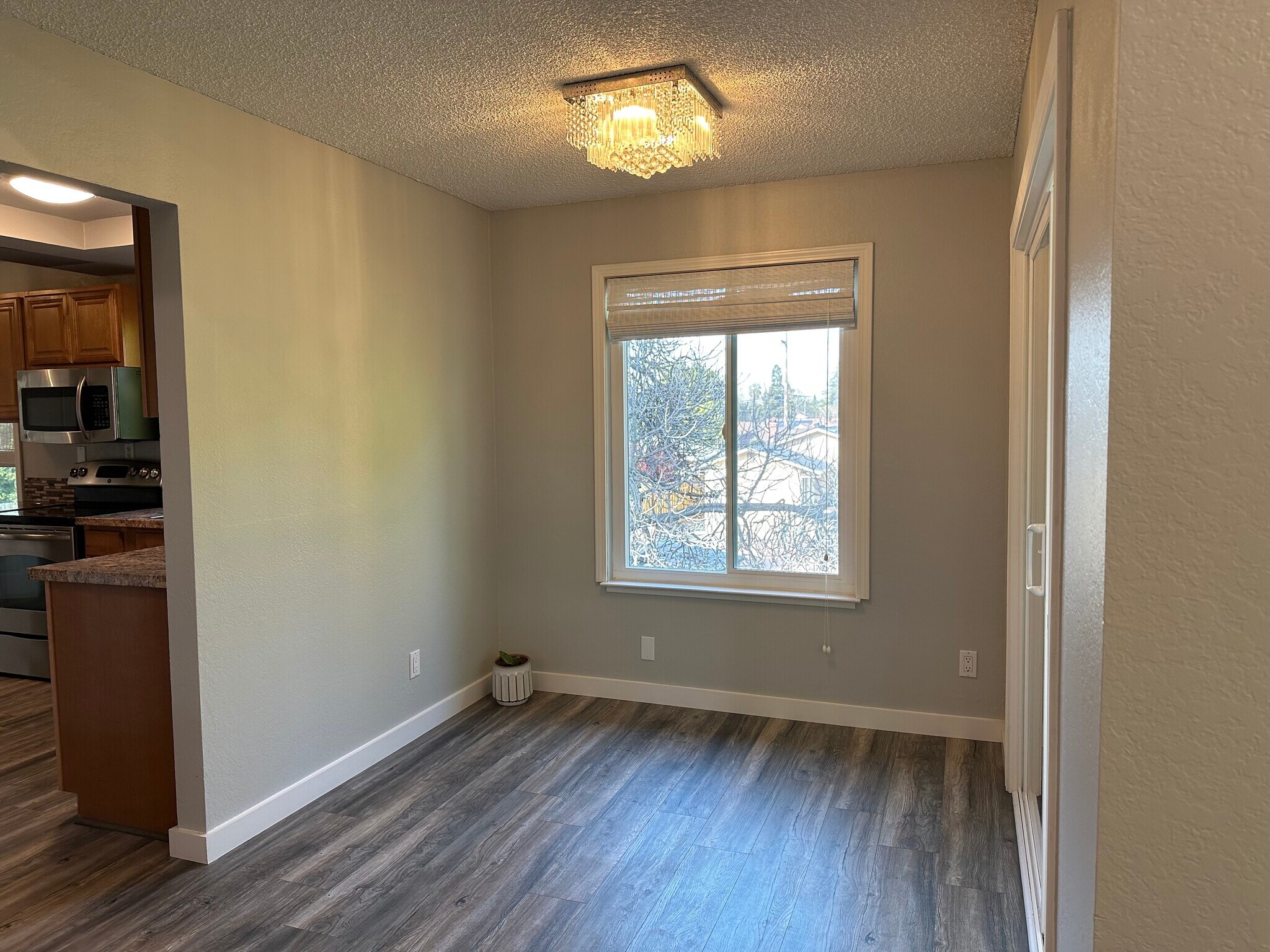 Building Photo - 1035 Delna Manor Ln
