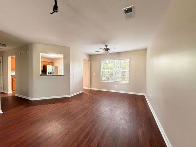 Building Photo - Available now. Beautiful, FULLY REMODELED 3 BR/2.5 BA Home in Tanner Plantation!