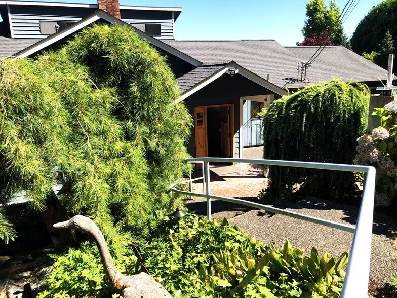 set down off parking area for quiet privacy - 7107 120th St NW