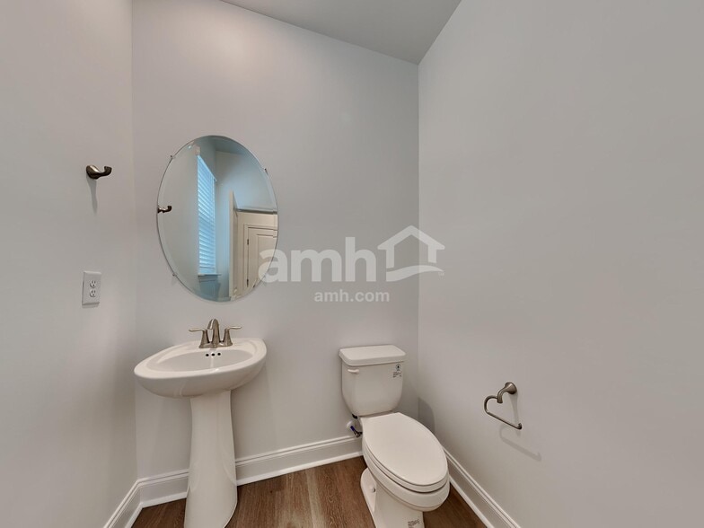 Building Photo - 108 Slice Dr