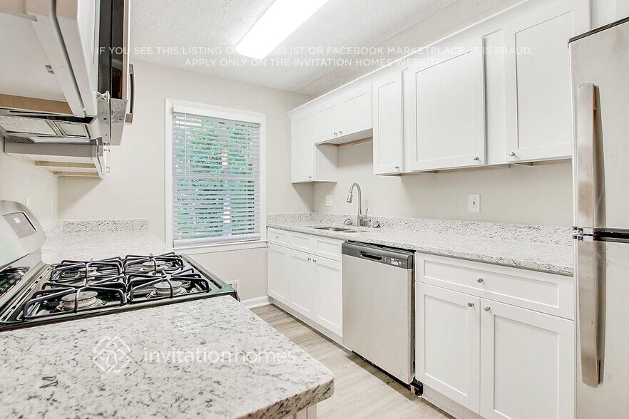 Building Photo - 5447 Blackhawk Dr