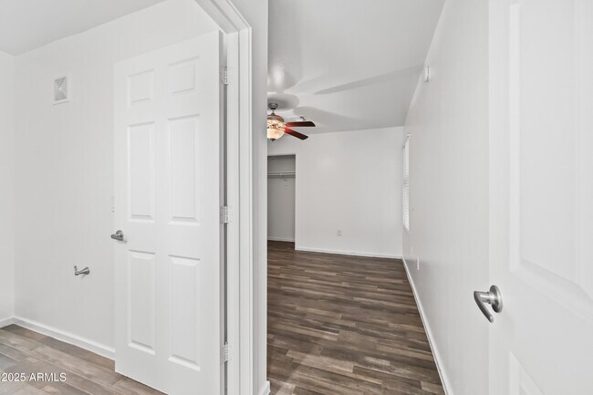 Building Photo - 3065 N 67th Ave
