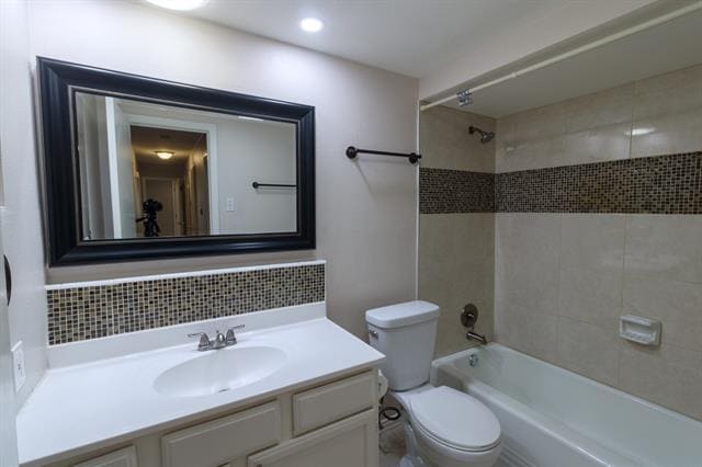 Building Photo - 821 Wisteria Way